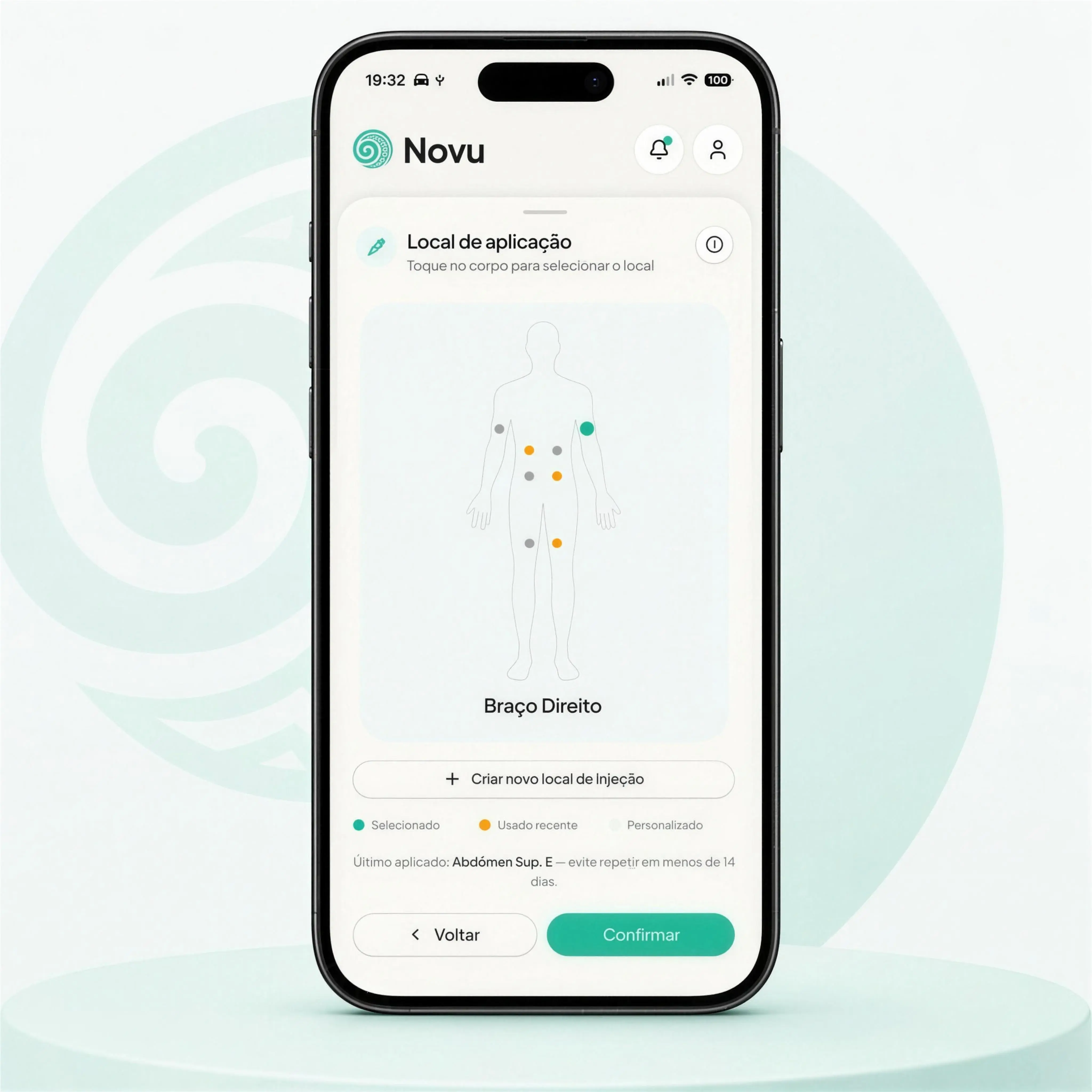 iPhone com o mapa de aplicação do Novu e o braço direito selecionado